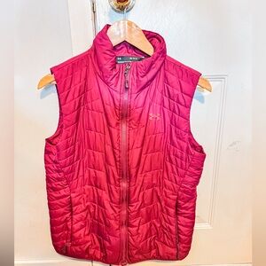 Size M purple/ pink  Under Armour light weight vest